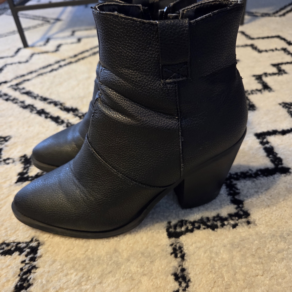 Krush Textured Black Ankle Booties